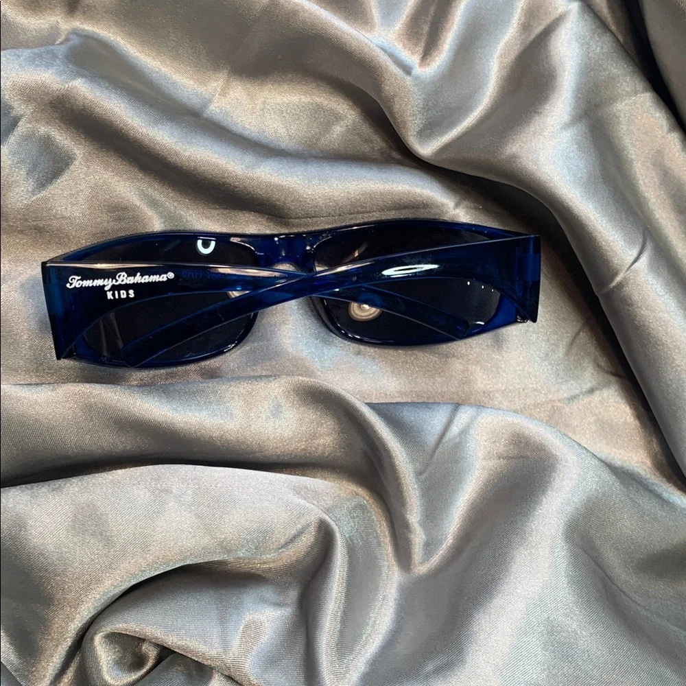 🌹Tommy Bahama Kids• Unisex Wrap Around UV Deep Blue Transparent Sunglasses
